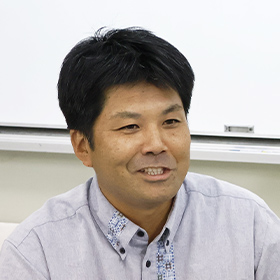 山里貞俊先生